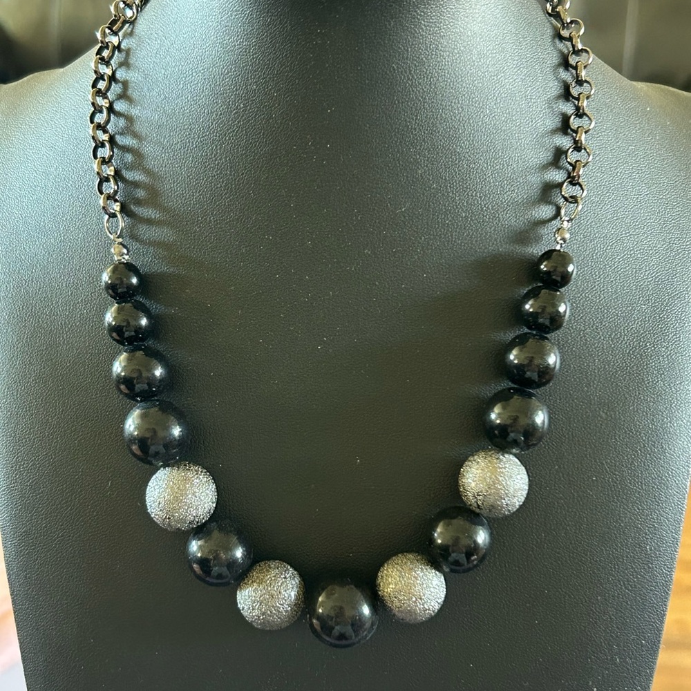 Black and gunmetal set